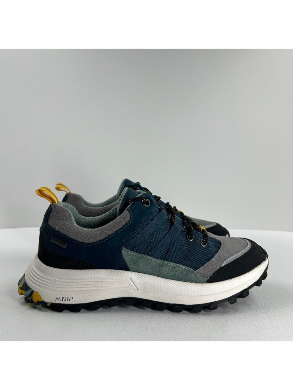 Clarks ATL Trek Path GTX Sneaker Womens 7.5M Waterproof Hiking Trail Teal Combi